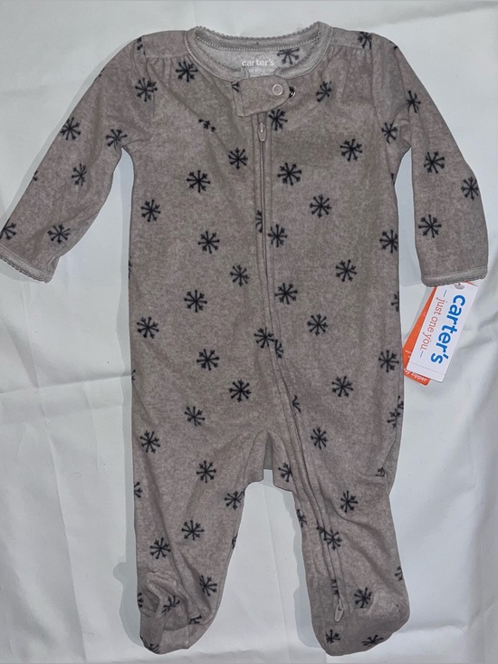 Carter's Other - NWT Carter's Fleece Sleeper 6M Gray Snowflake Zip Footed